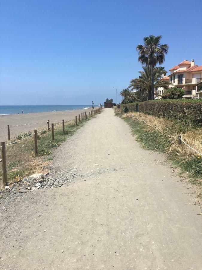 Apartamento Atico A 50 Metros De La Playa Will Daire Rincón de la Victoria Dış mekan fotoğraf